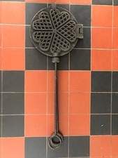 ANCIEN GAUFRIER GAUFRE dans Cheminée Gaufres En Cœur ♥️