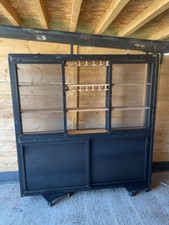 Arrière de comptoir