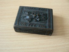 BOITE A TIMBRES EN BOIS / FORET NOIR / VOIR DETAIL 