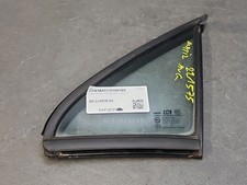 Vitre fixe porte avant gauche