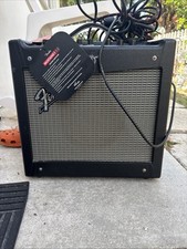 Fender Mustang I 20 watt Guitar Amplifier - Black