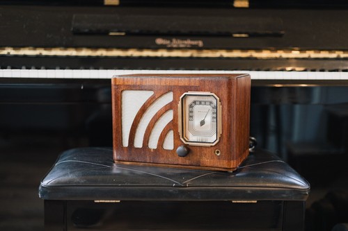 Tube radio turned - turned, 5f1