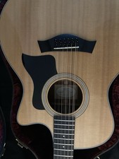 Guitare Électroacoustique Taylor  12 Cordes 