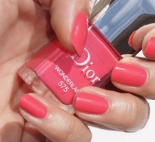 New Auth. DIOR Vernis 575 Wonderland Gel Shine Nail Lacquer Polish RRP$47