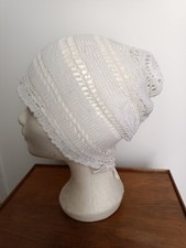 COIFFE OU BONNET DE DAME AU