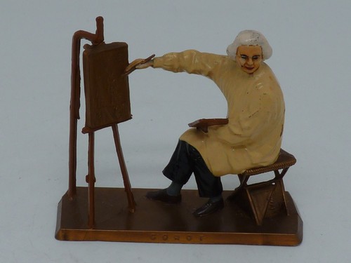 Figurine peinte pub - pub, ancienne