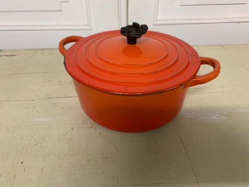 Ancienne cocotte fonte - ancienne, le
