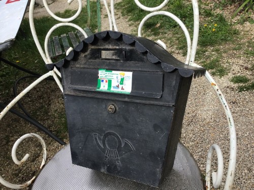 Boite aux lettres - , en