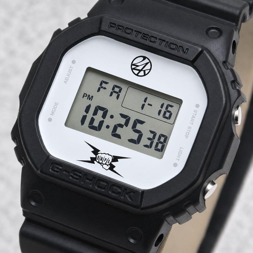 Montre numérique pour homme
