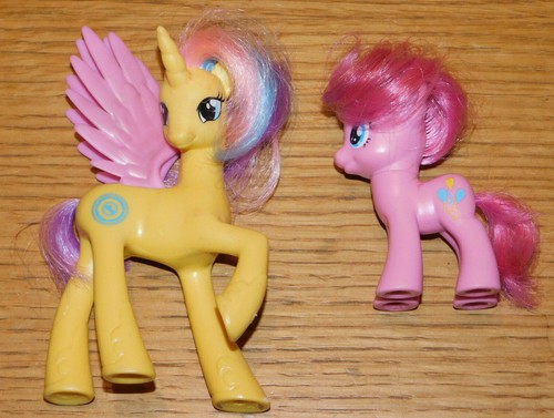 Hasbro lot figurine cheval - hasbro,