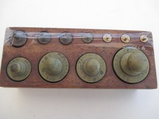 ANCIENNE BOITE DE POIDS EN