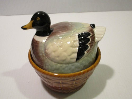 Vintage majolica indiv baker - vintage,