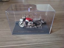 Moto Triumph T120 Bonneville