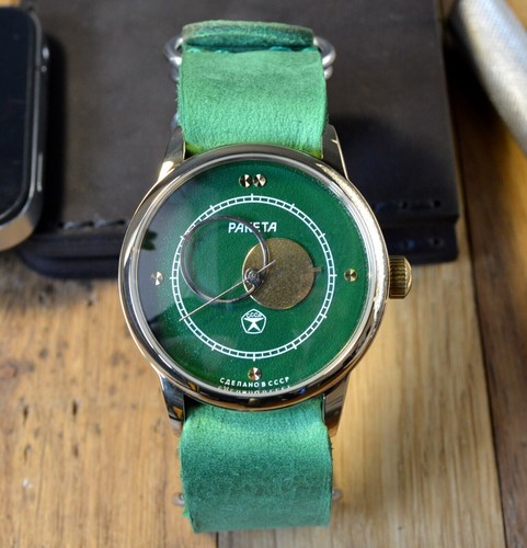 Homme vintage montre raketa - vintage,