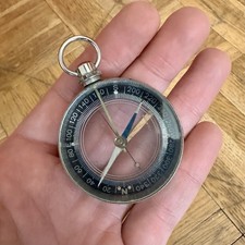 Boussole ancienne HCB