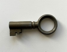 petite cle ancienne de meuble