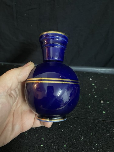 Petit vase bleu - , or.