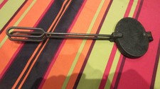 Ancien Petit Gaufrier Ovale en