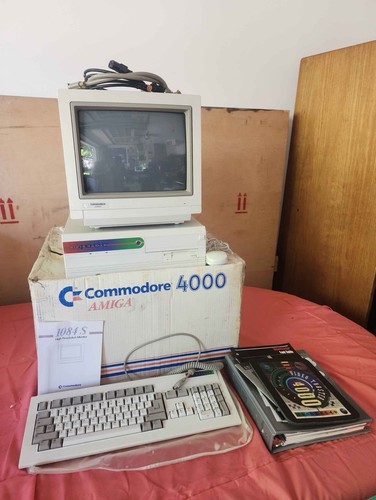 Commodore amiga 4000 - commodore,