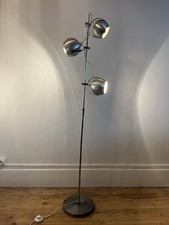Lampe Sur Pied Eyeball Space