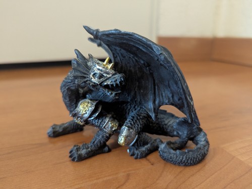 Figurine dragon noir résine