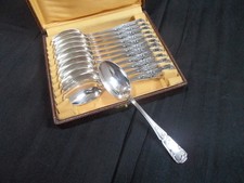 12 CUILLERES A CAFE/DESSERT