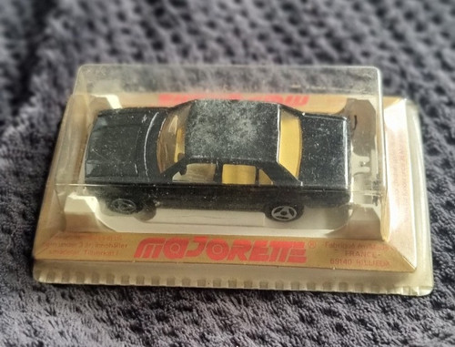 Voiture majorette peugeot 604 - voiture,