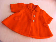 Manteau de grande poupée