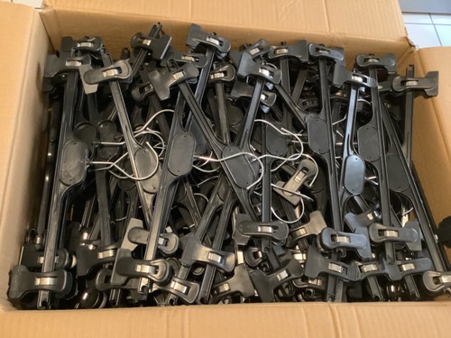 Lot 200 cintres - 200,