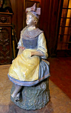 POT A TABAC en terre cuite vernissée  jeune Fille autrichienne   marquage BB