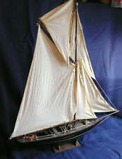 GRANDE MAQUETTE VOILIER BOIS   COTRE AURIQUE  Ht 98 x Lg 88 cm  BEL ÉTAT