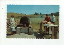 Vintage Post Card - Le four a Pain attrait touristique - Gaspe Nord Quebec - CA
