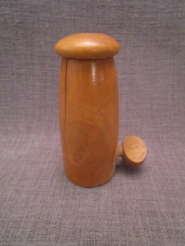 Salière ancienne - , en