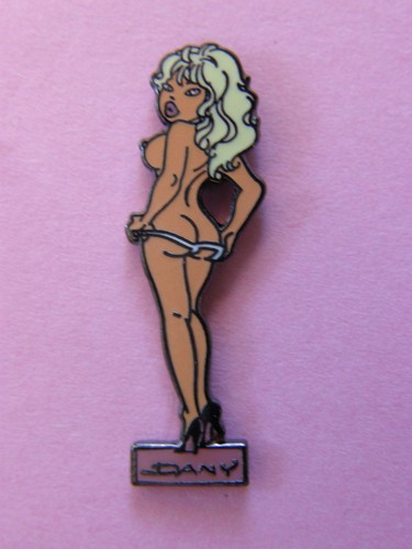 Pin les coquines dany - pin's, de