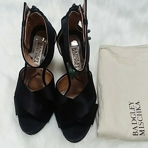 Badgley mischka heeled sandals - badgley,