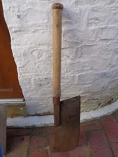 ANCIEN TRES GRAND HACHOIR