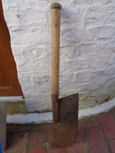 Ancien tres grand hachoir - grand,
