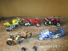 Lot de 5 motos miniatures