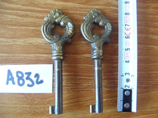 LOT A832 DE 2 CLÉ CLÉS CLEFS
