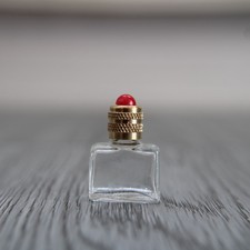 3 cm de haut, Petite bouteille