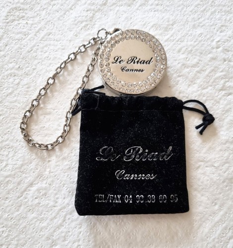 Très chic accroche sac - très,