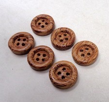 Lot 6 Boutons anciens en Bois