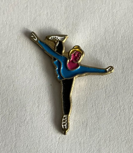 Pin s patinage - 28, - 
