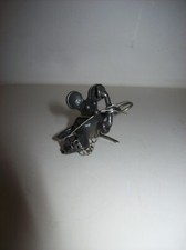 Sculpture humoristique en étain signée Michel LAUDE