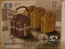 Maquette 1/35 AFVCLUB Ref 35257 WWII German Fuel/Water Tank Set