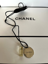 Collier sur lien GIFT Chanel