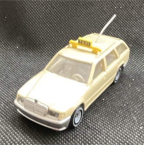 Siku mercedes benz 230 te - 1/64,