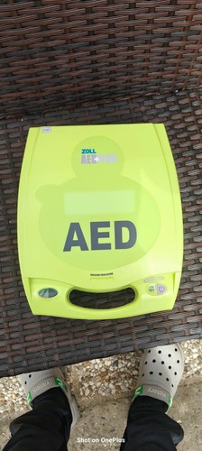 Défibrillateur zoll aed plus - défibrillateur,