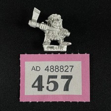 FOREST GOBELIN AVEC HÂCHE