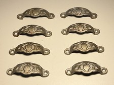 Lot De 8 Poignées Coquille Ancienne , Fonte 